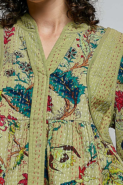 QUILTED TOP, POWDER OLIVE