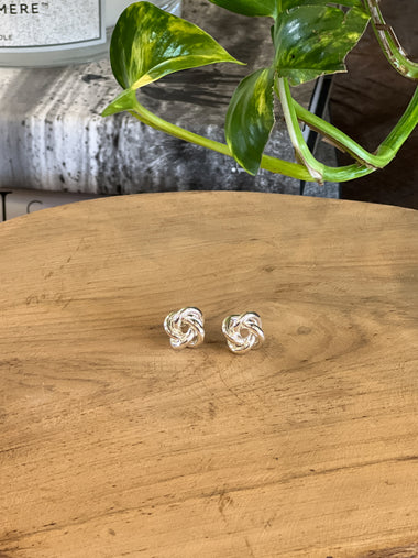 METAL KNOT STUD EARRING, SILVER