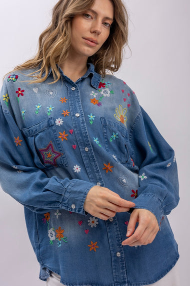 FREE FALLING EMBROIDERED DENIM BUTTON DOWN