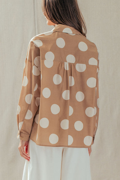 POLKA DOT BUTTON DOWN, TAUPE