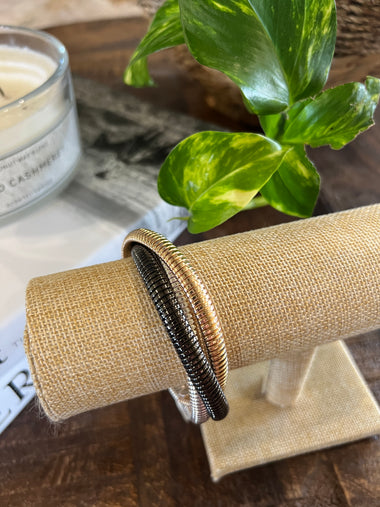 WATER RESISTANT 2 STRAND RIBBED TWISTED BRACELET, GOLD SILVER & BLACK