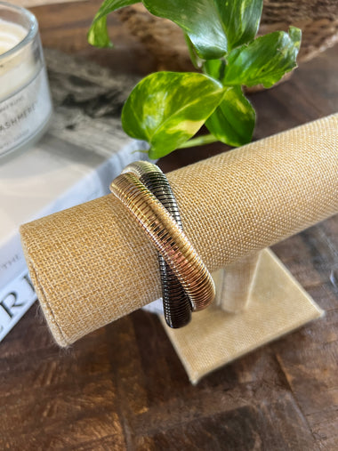 WATER RESISTANT 2 STRAND RIBBED TWISTED BRACELET, GOLD SILVER & BLACK