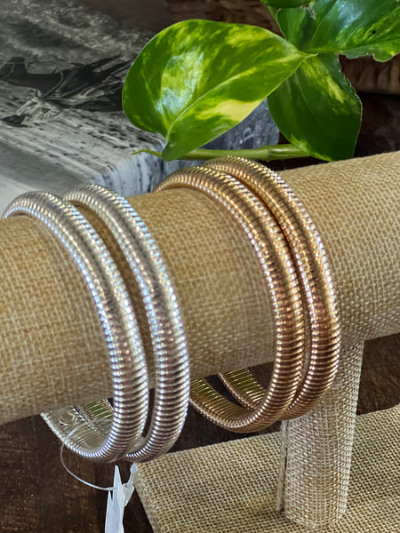 WATER RESISTANT RIBBED TEXTURED BRACELETS, SILVER