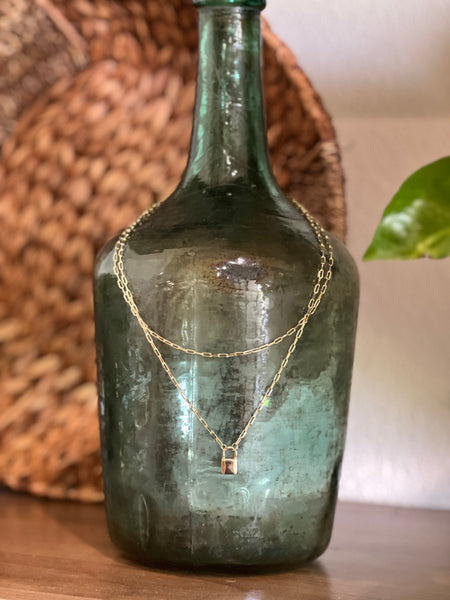 GOLD CHAIN W/ LOCK
