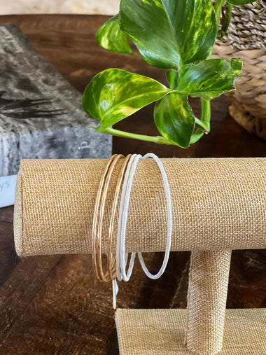 WHITE COLOR COATED & METAL BANGLES, S/3