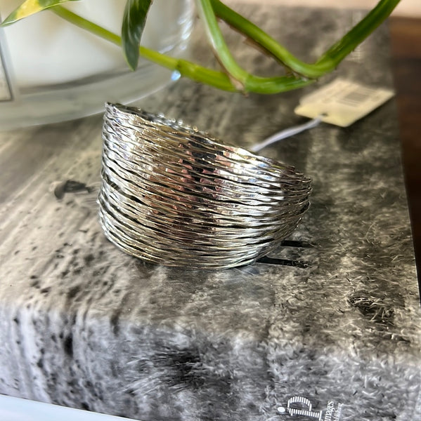 TEXTURED WIRED CUFF BRACELET