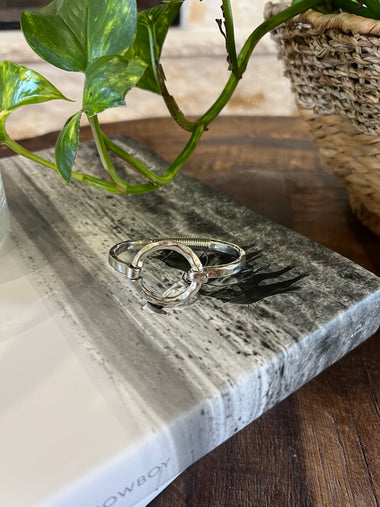 CIRCLE HINGED BRACELET