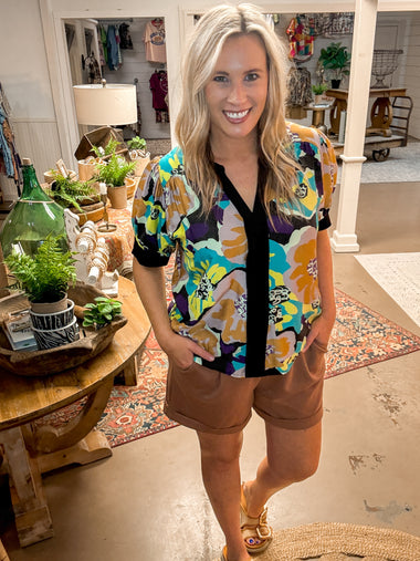 FLOWER TOP W/ BLACK TRIM