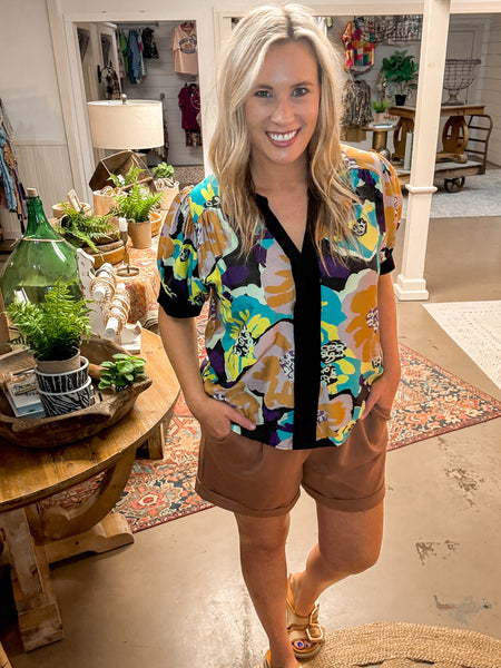 FLOWER TOP W/ BLACK TRIM