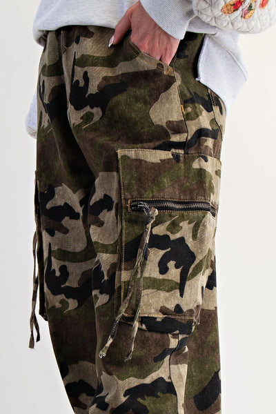 CAMO PRINT CARGO PANTS