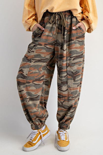 CAMO PRINT JOGGERS, SAGE OLIVE