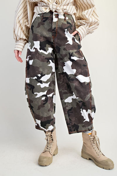 CLAIRE CAMO BARREL PANTS