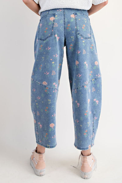 FLORAL PRINTED BARREL PANTS, WASHED DENIM