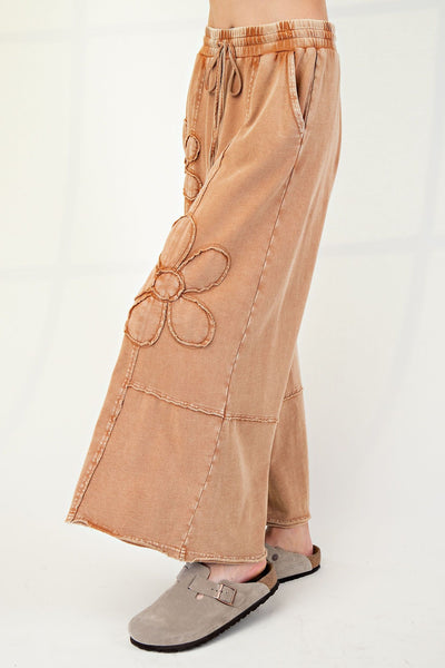 FLOWER PATCH TERRY KNIT PANTS