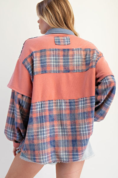 MIXED FABRIC TERRY HENLEY TOP, DUSTY CORAL/BLUE